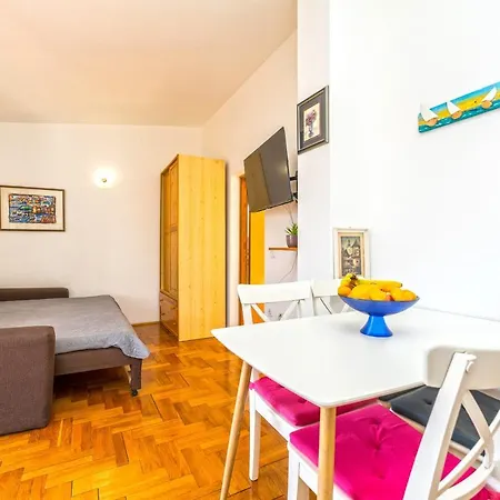 Apartments Jonke Mandre Exterior photo